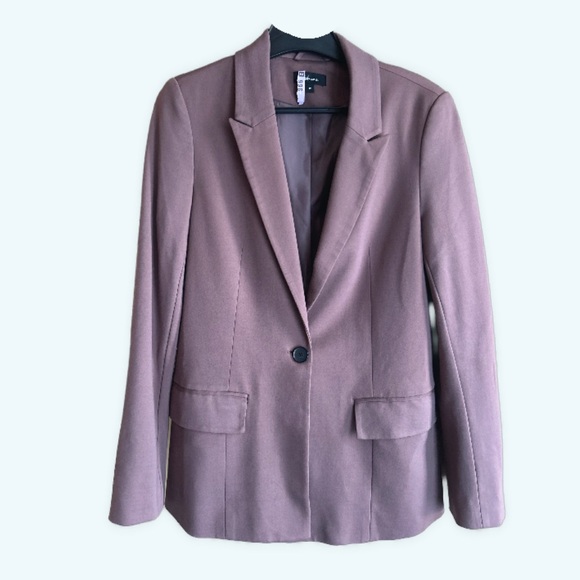 Reitmans Jackets & Blazers - Reitmans stretch blazer